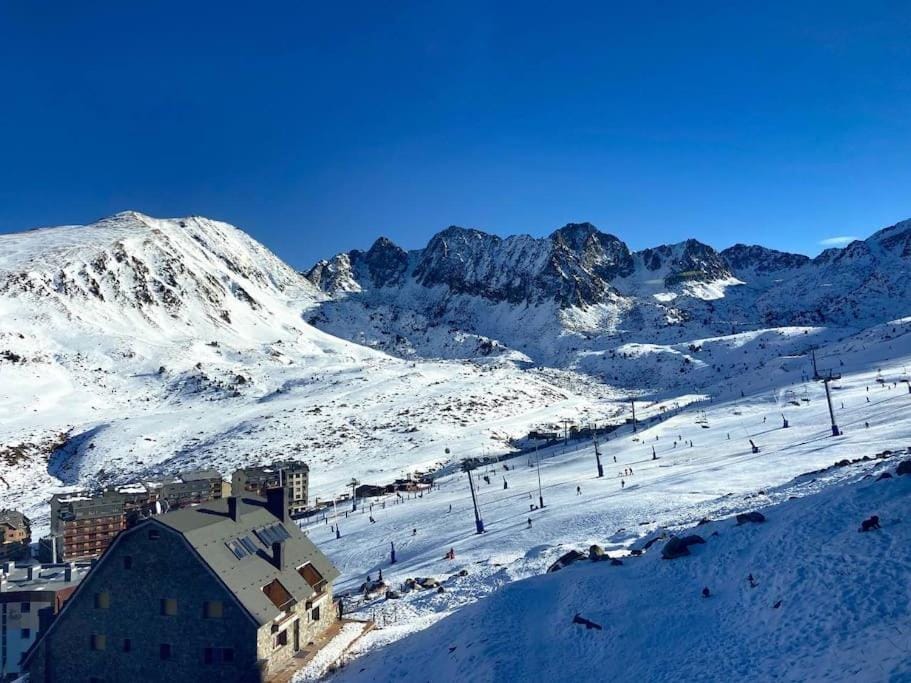 Skiing, Mountain view