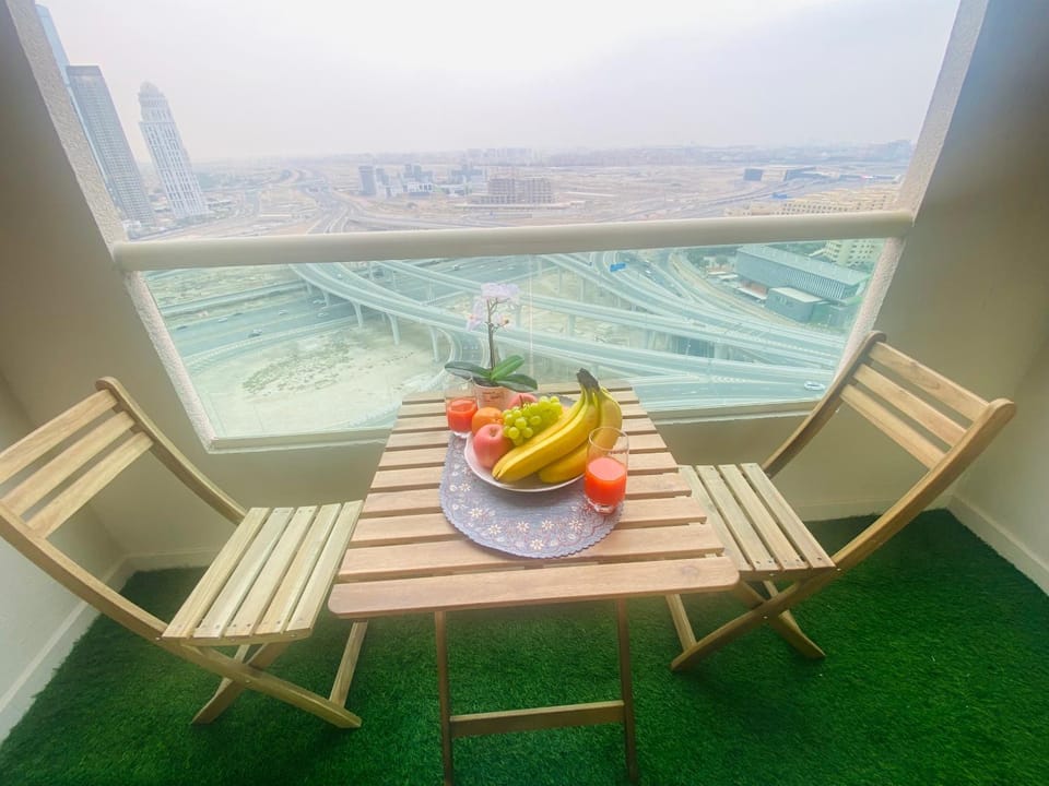 Manchester Regency - 2BR Apartment in Dubai Marina Apartment in Dubai