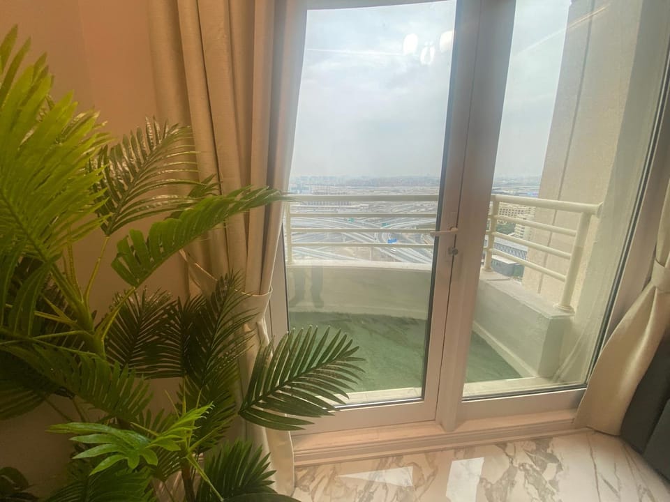 Manchester Regency - 2BR Apartment in Dubai Marina Apartment in Dubai