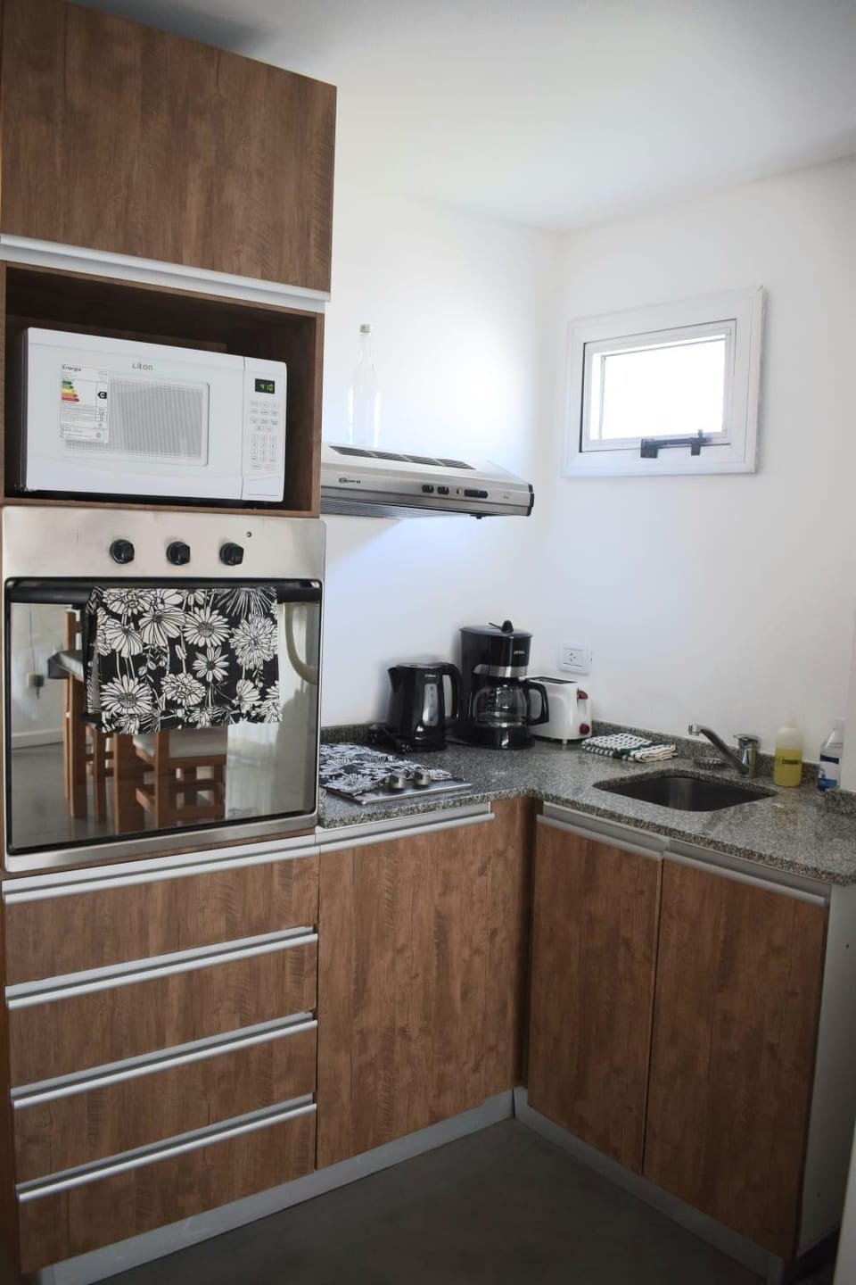 Coffee/tea facilities, Kitchen or kitchenette, minibar, pet friendly, stove, toaster