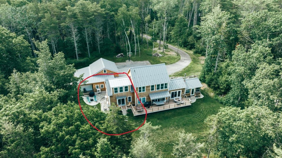 Property building, Bird's eye view