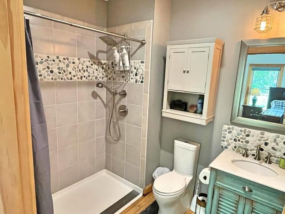 Shower, Toilet, Bathroom
