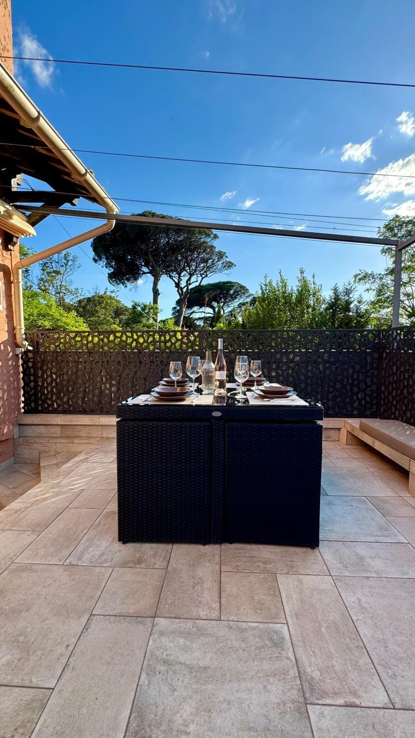 Patio, Day, View (from property/room), Dining area