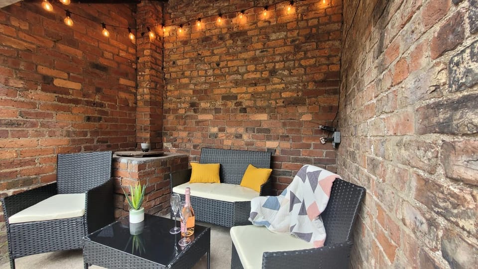 Patio, Seating area