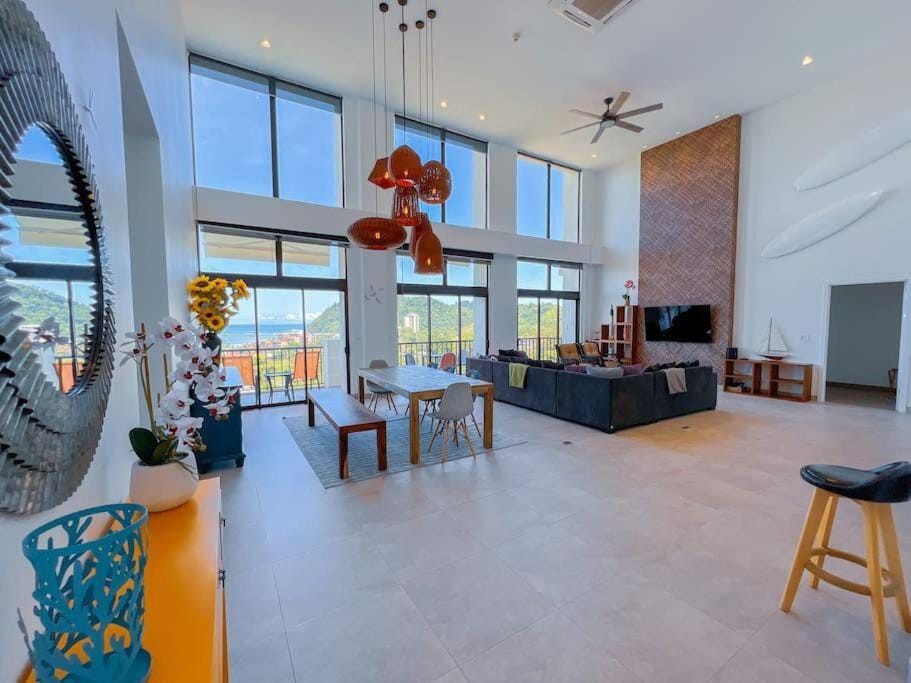 Elegant Oceanview Penthouse - Steps from Jaco Beach & Nightlife House in Jaco