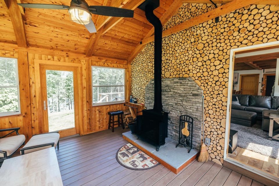 Waterfront 8 acres privacy and 5 min to LL Bean! Villa in Freeport