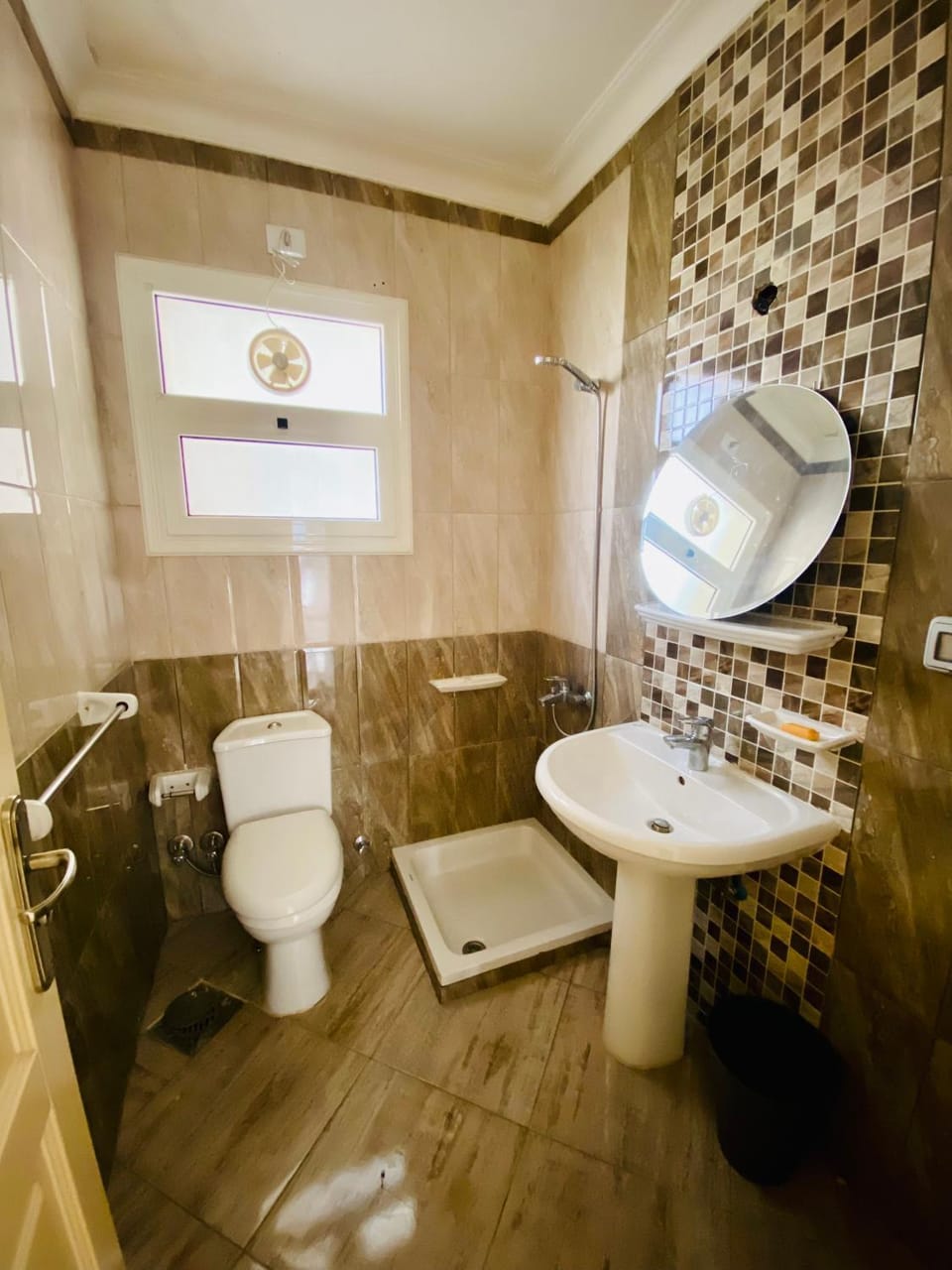 Shower, Toilet, Bathroom, bidet