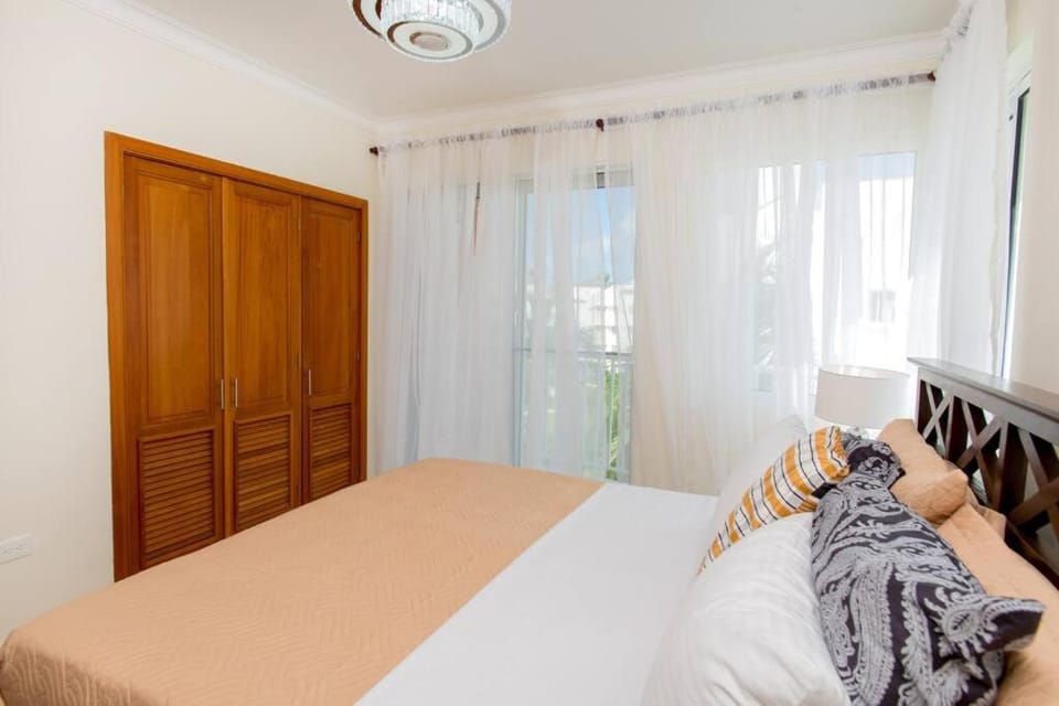 Bed, Balcony/Terrace, Balcony/Terrace, Bedroom, wardrobe