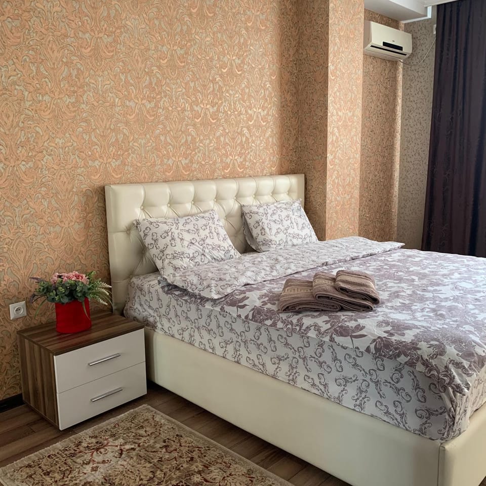 Bed, Bedroom, air conditioner