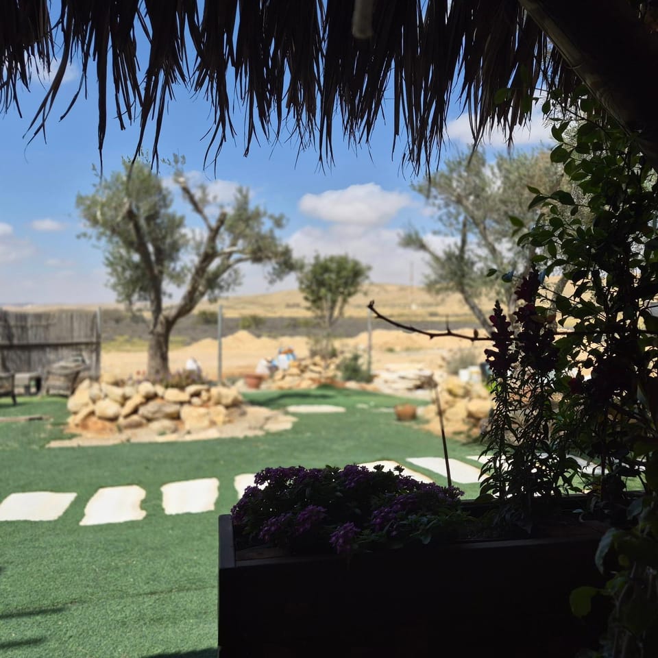 שיח מדבר לינה בנגב Burning Bush Negev Nature lodge in South District