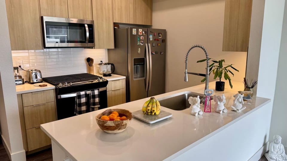 Coffee/tea facilities, Kitchen or kitchenette, Food and drinks, oven, stove, toaster