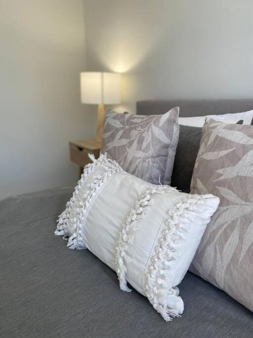Bright 1 Bedroom Joondalup Stay Apartment in Joondalup