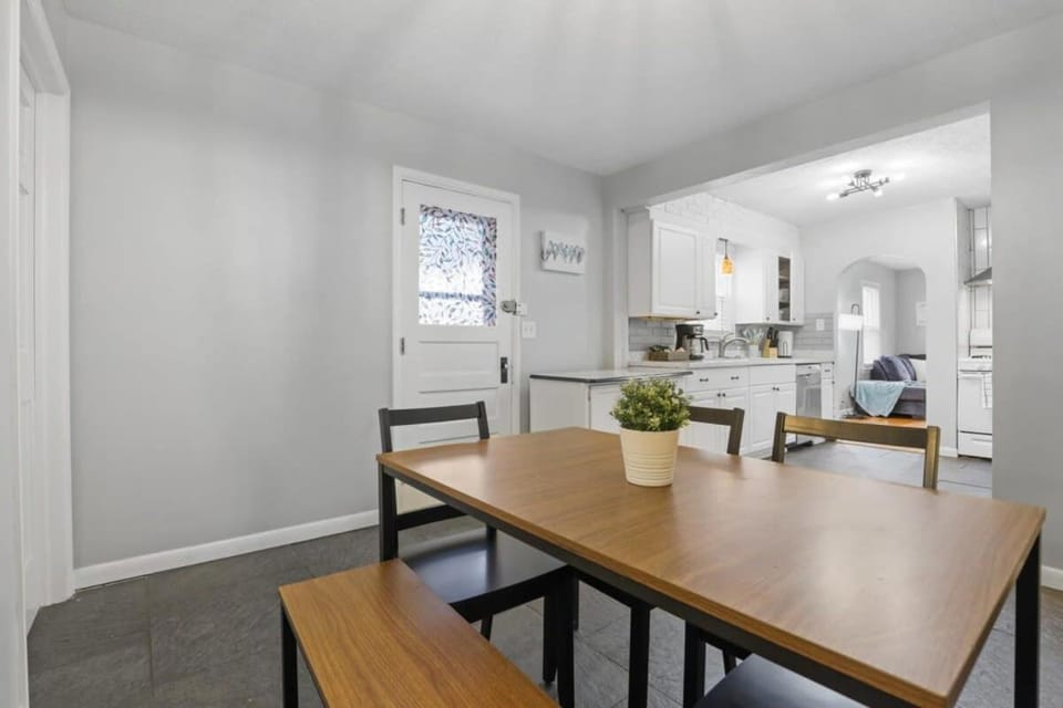 Housepitality - Newark Friends and Family House House in Ohio