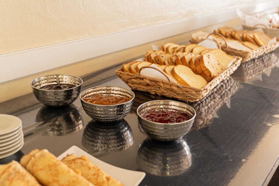 Food and drinks, Food