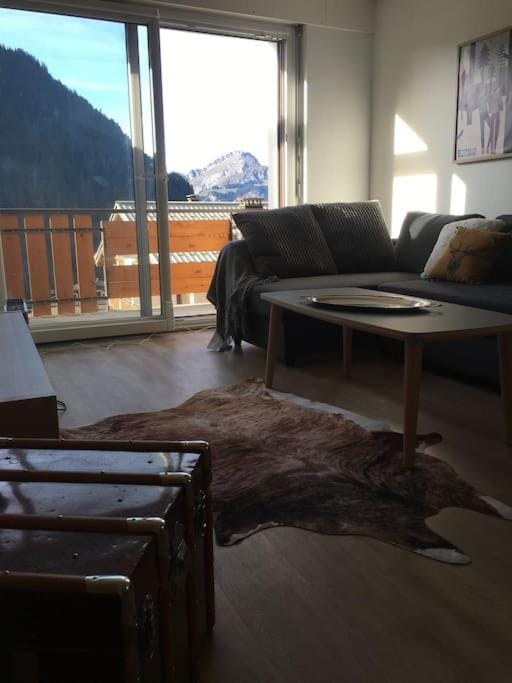 Living room, Mountain view
