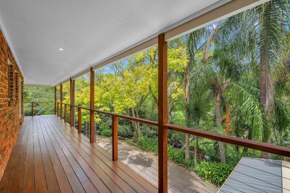 Family Acreage-Miniature Horses-Heated Pool w Slide House in Terrigal