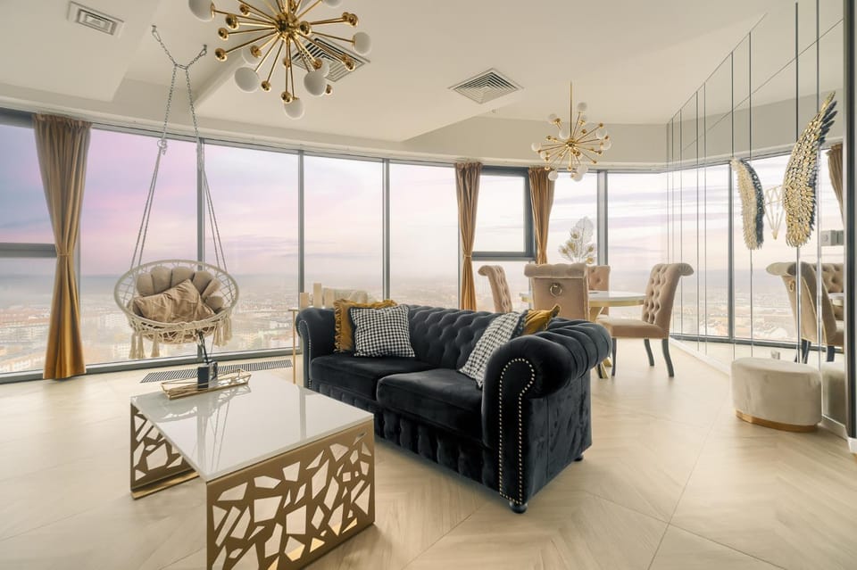 Living room, Seating area