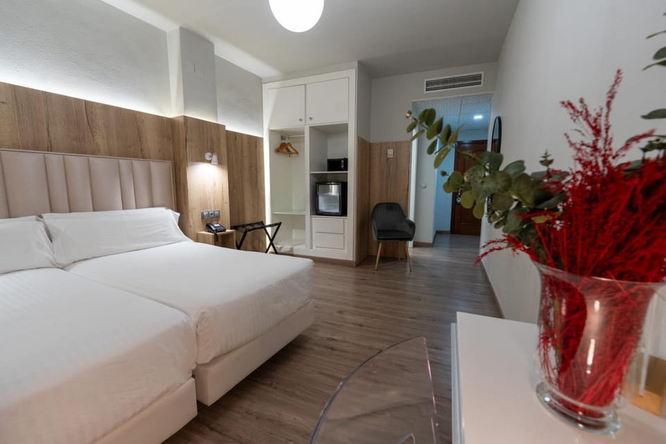 TV and multimedia, air conditioner