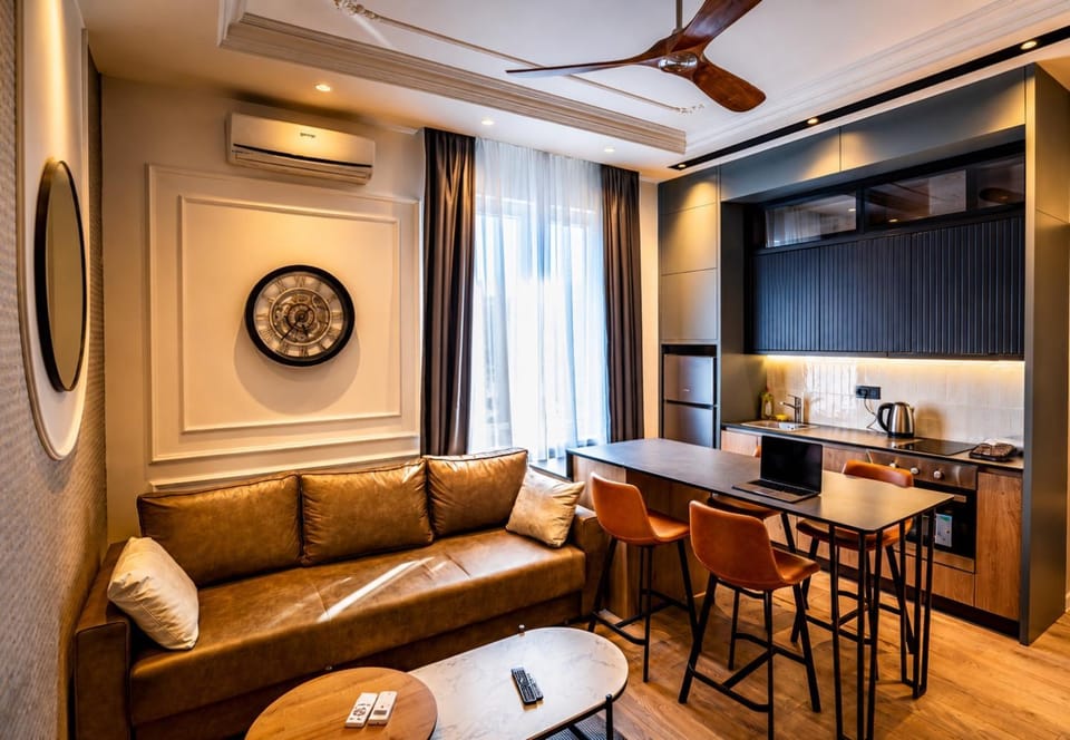 Kitchen or kitchenette, Living room, Dining area