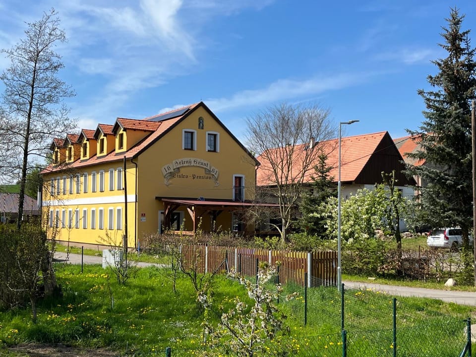 Property building, Spring