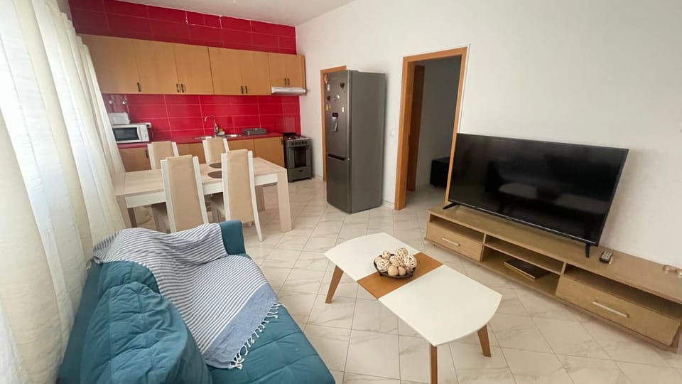 Communal lounge/ TV room, TV and multimedia, Living room