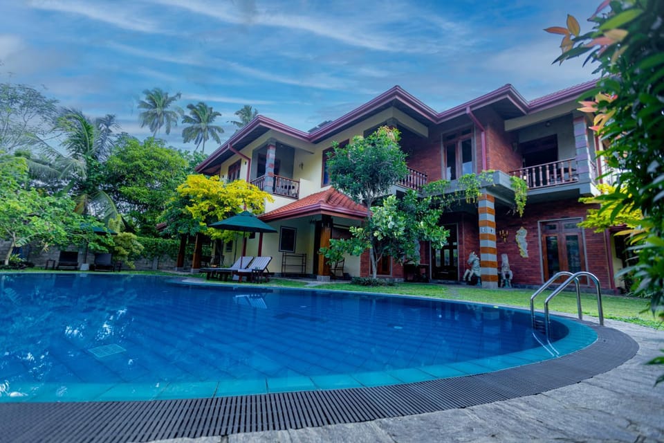Swimming pool, Swimming pool