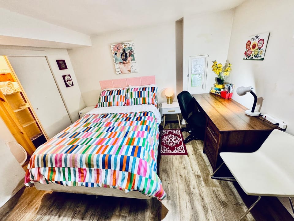 Photo of the whole room, Seating area, Bedroom, wardrobe