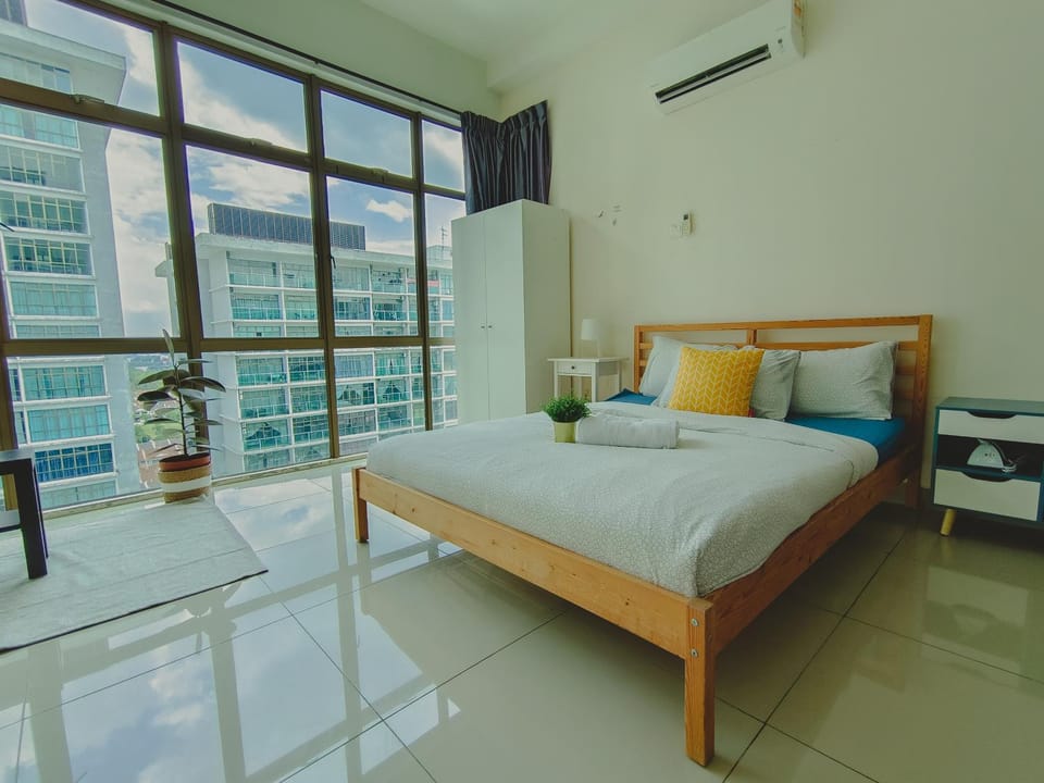 Mount Austin IKEA, AEON 10mins -Pool View- C115 Apartment in Johor Bahru