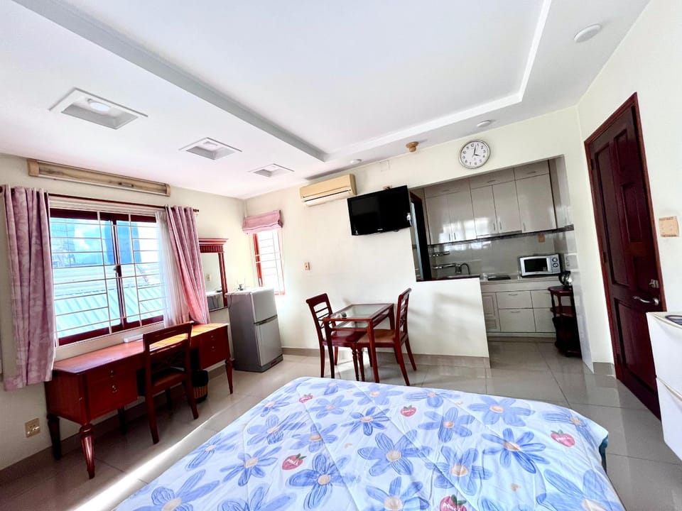 TV and multimedia, Photo of the whole room