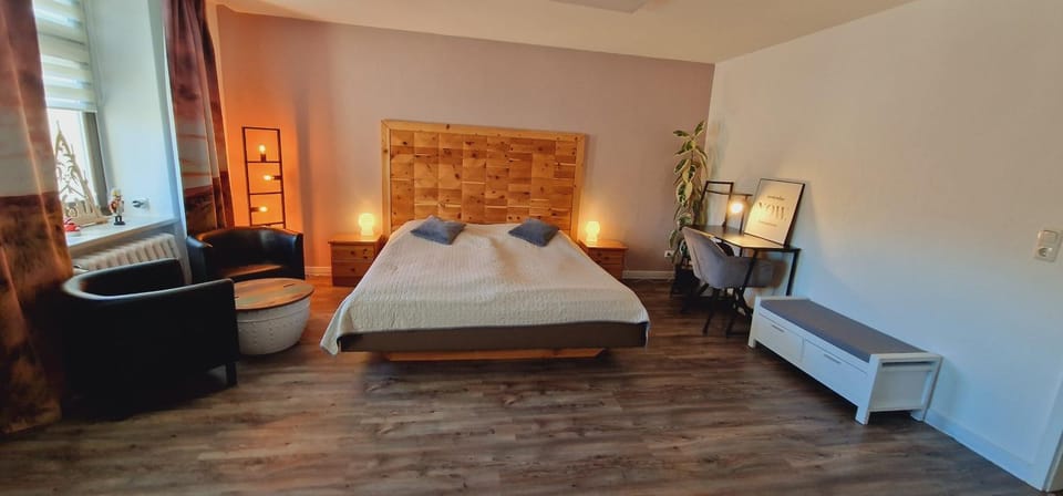 Bed, Photo of the whole room