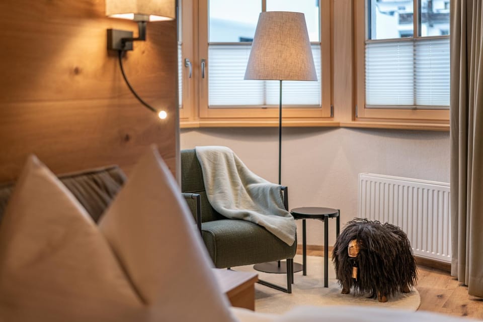 Seating area, Bedroom