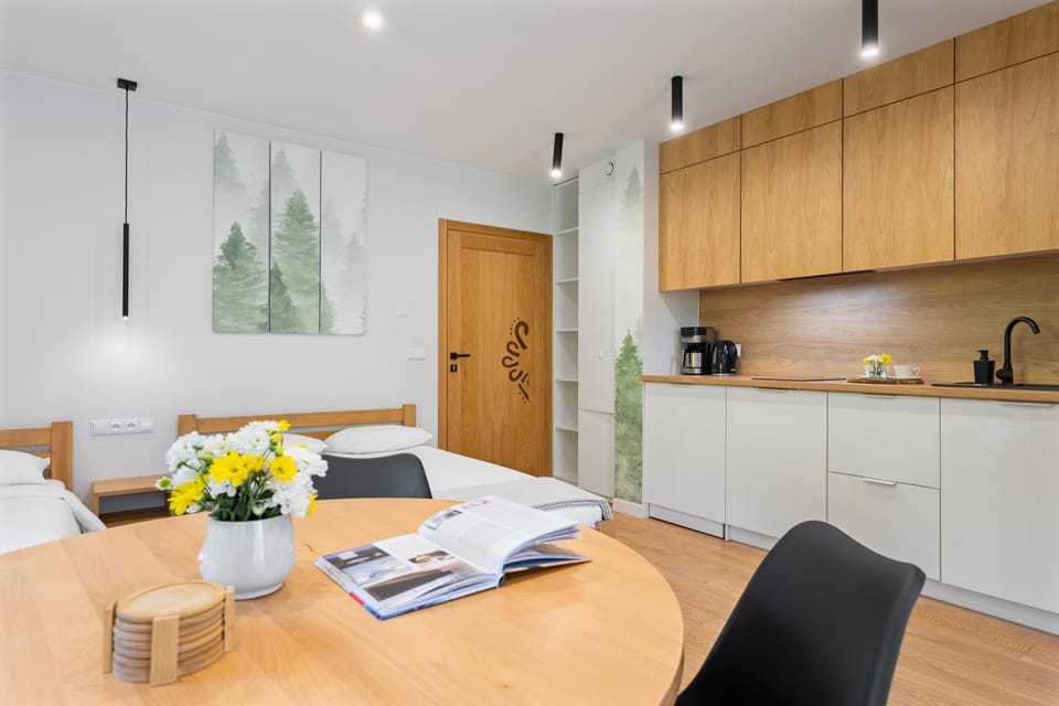 Bed, Kitchen or kitchenette, Living room, Photo of the whole room, Seating area, Dining area, Bedroom, stove