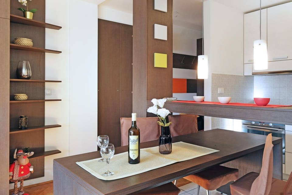 Day, Kitchen or kitchenette, Dining area, Autumn