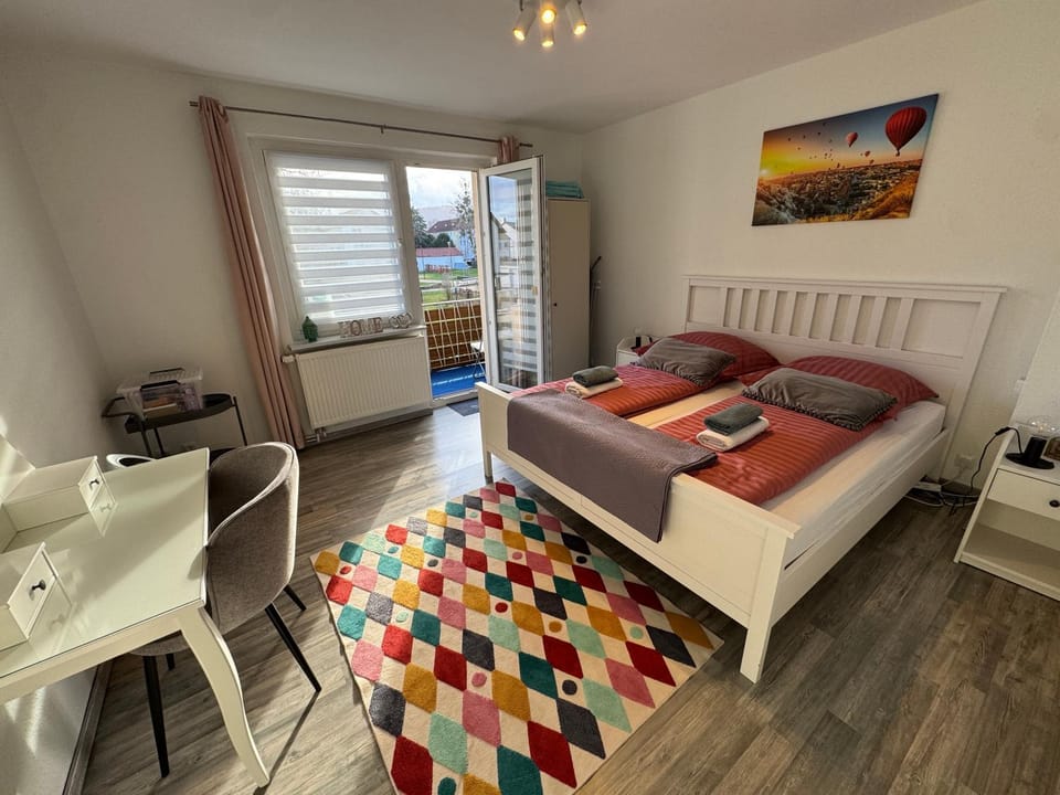 Bed, Balcony/Terrace, Balcony/Terrace, Photo of the whole room, Bedroom