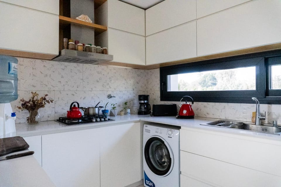 Coffee/tea facilities, Kitchen or kitchenette, dishwasher, minibar, pet friendly, toaster, washing machine