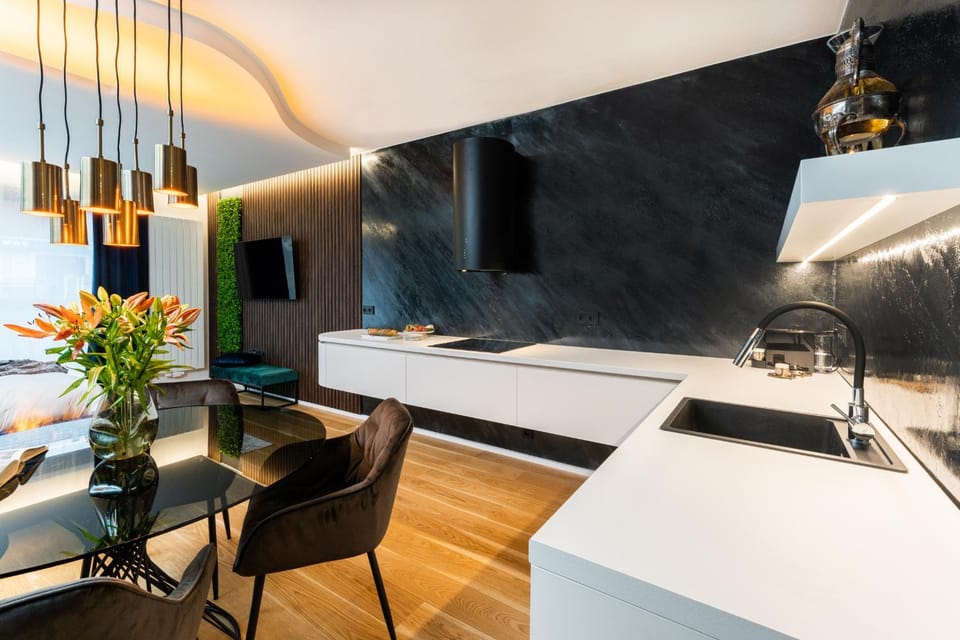 TV and multimedia, Kitchen or kitchenette, Dining area, dishwasher, minibar, stove