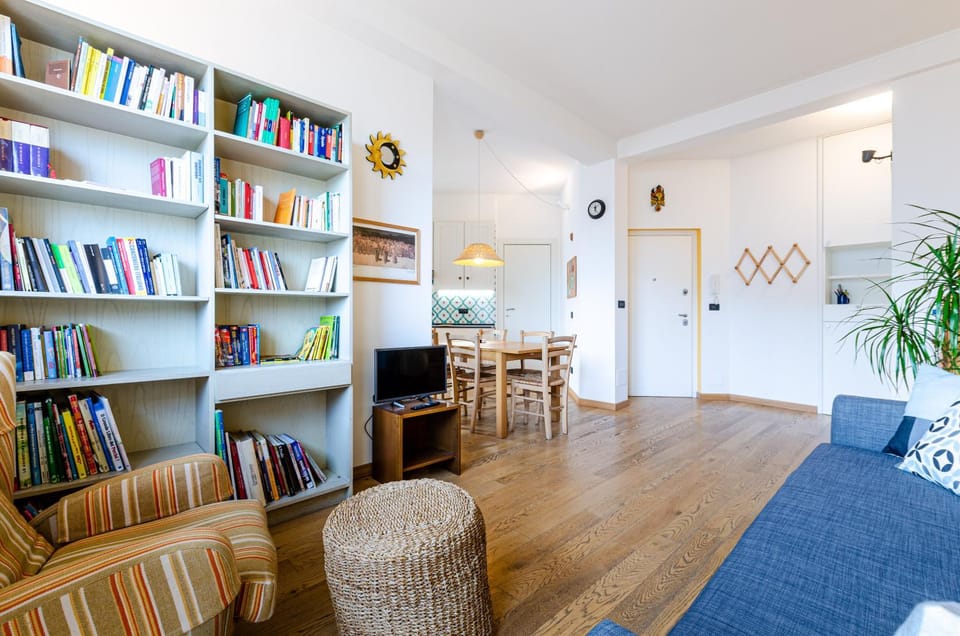 Library, Living room, Seating area, hair dresser