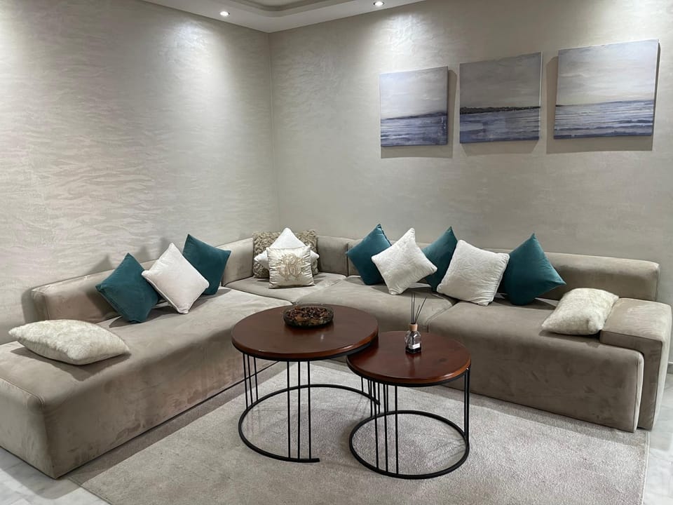 Miramare Cosy appartement pied dans l'eau avec piscine Apartment in Mohammedia