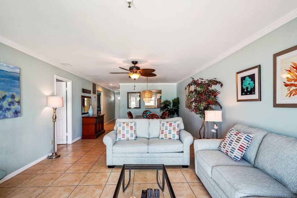 Sea Breeze 106 House in Madeira Beach