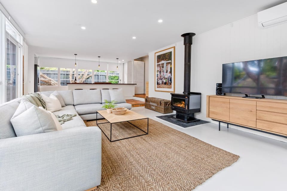 TV and multimedia, Living room, Seating area