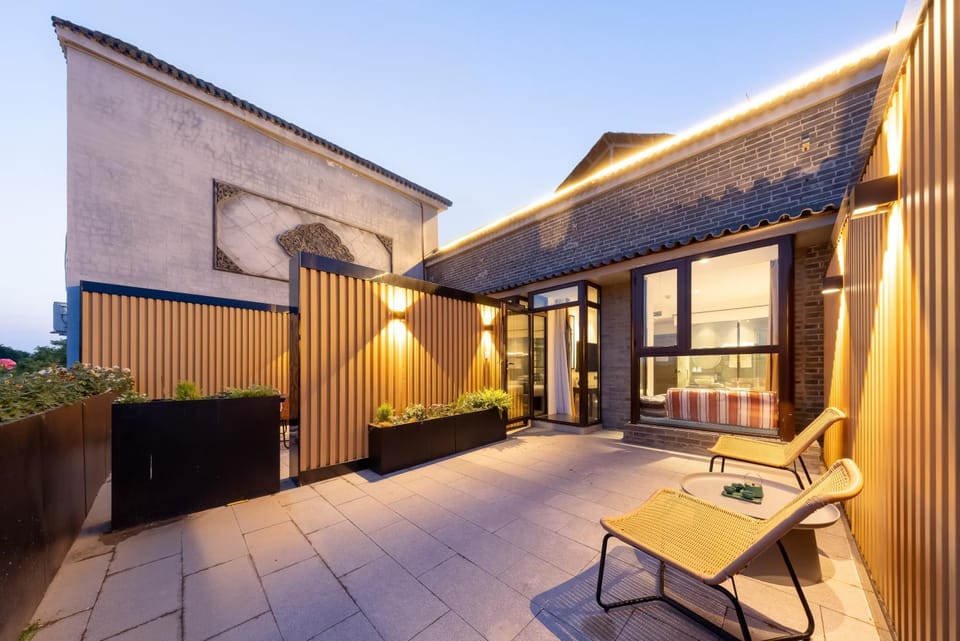 Property building, Balcony/Terrace, Balcony/Terrace