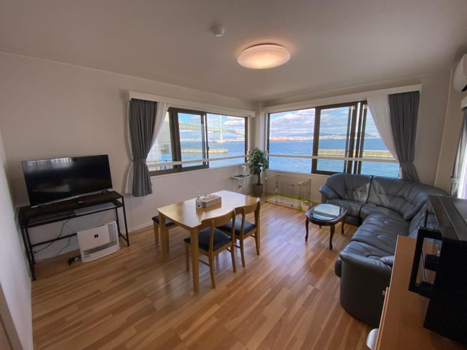 Natural landscape, TV and multimedia, Living room, Dining area, Sea view