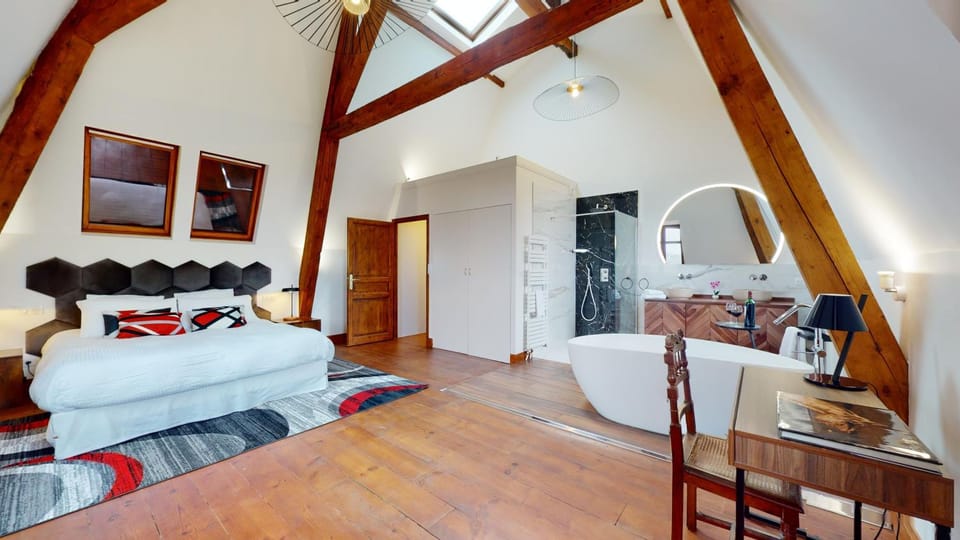 Bedroom, Bath