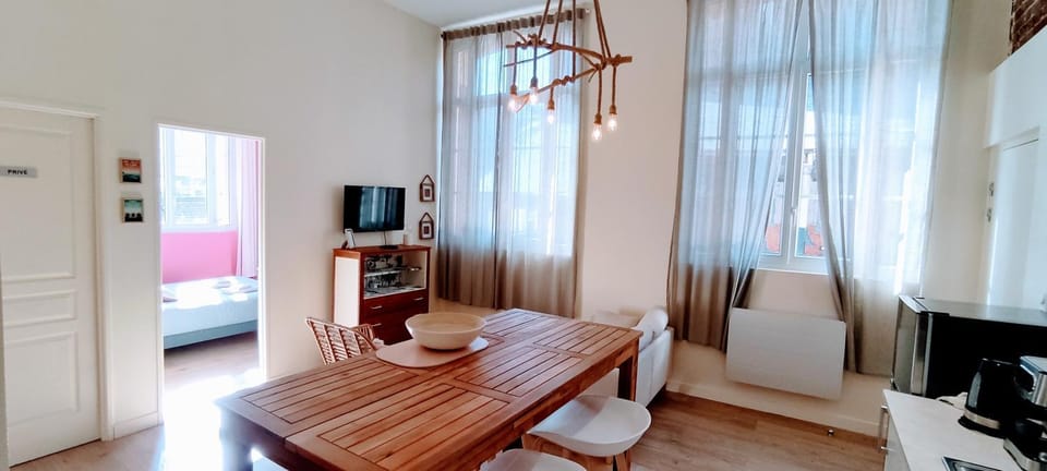 5 Spacieux, chaleureux, hyper centre 300m de la mer Apartment in Dieppe