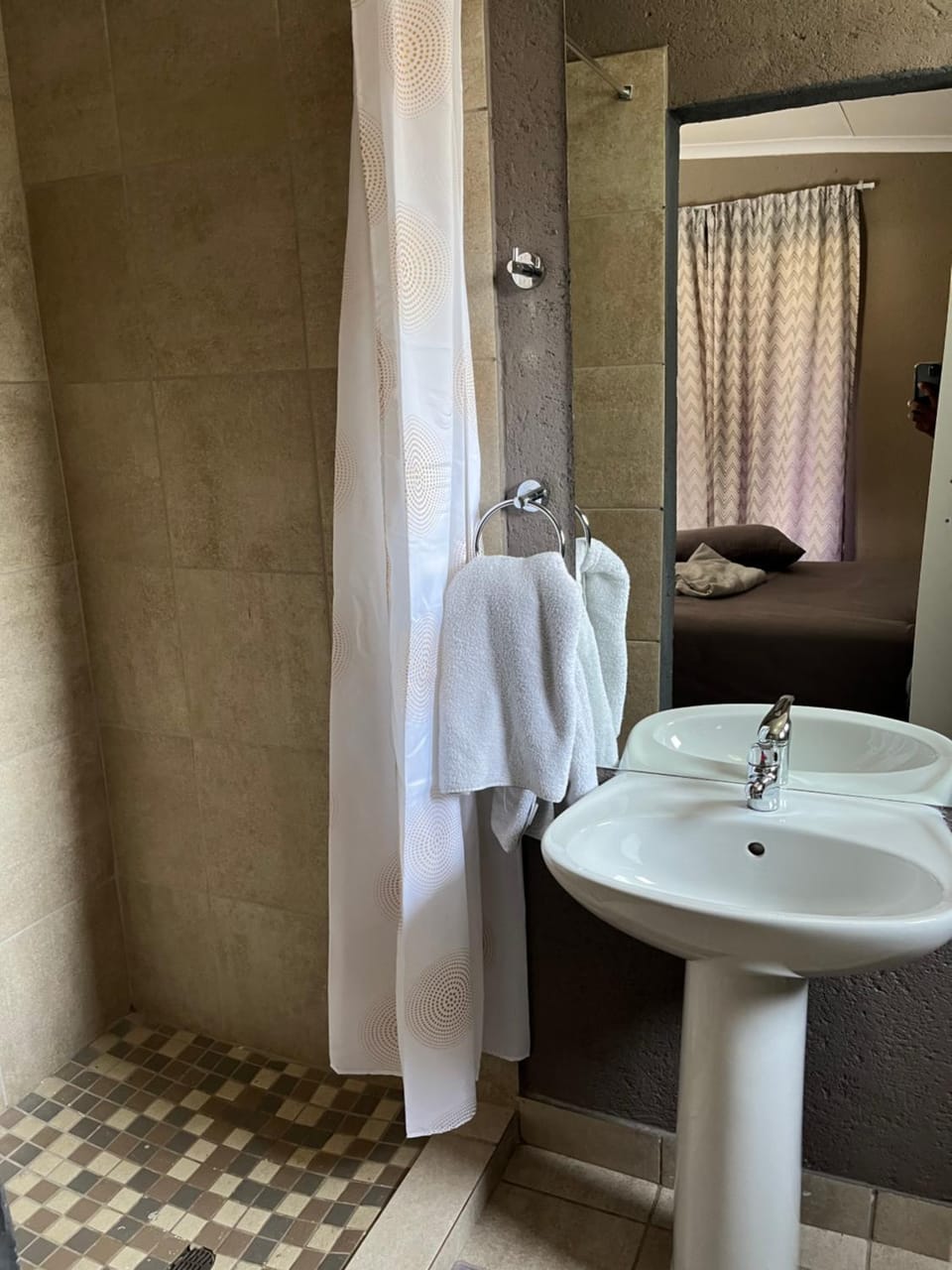Mlakalaka Guesthouse Bed and Breakfast in South Africa