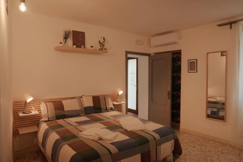 Bed, Photo of the whole room, Bedroom, towels, wardrobe, air conditioner