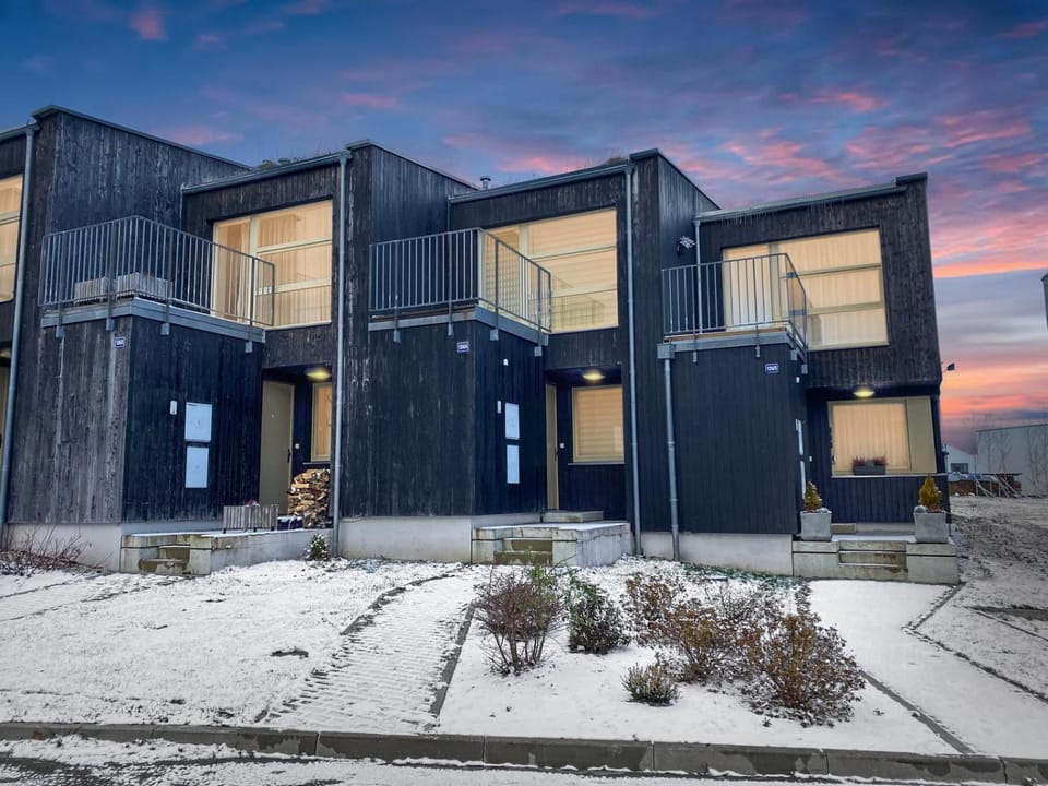 Property building, Balcony/Terrace