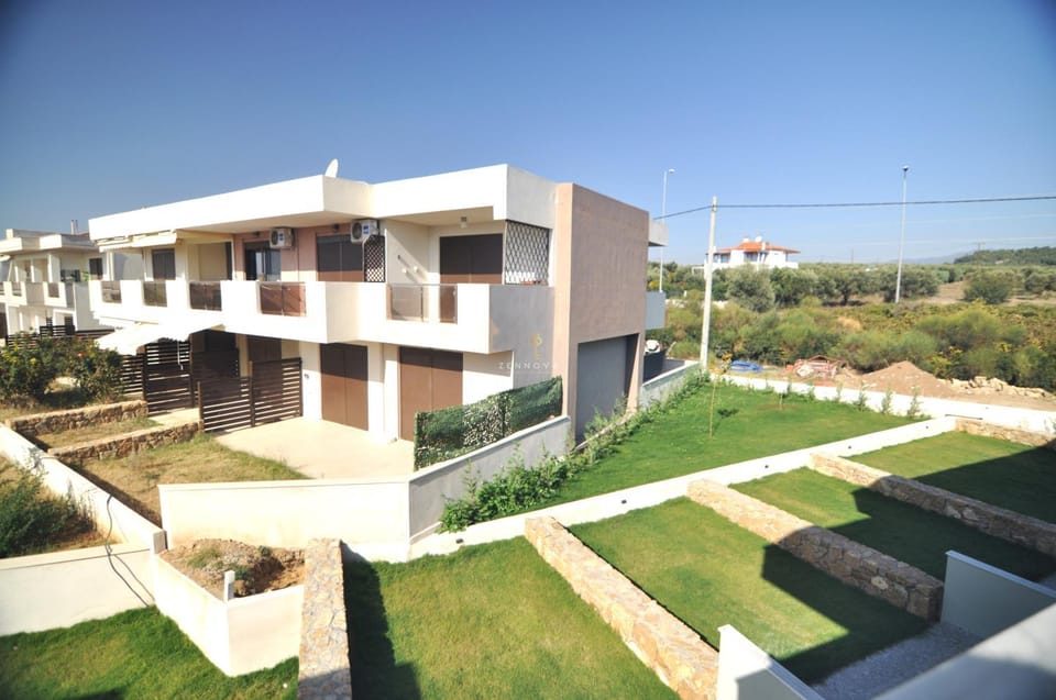 Zennova Sirene Luxury Studios Apartment in Halkidiki