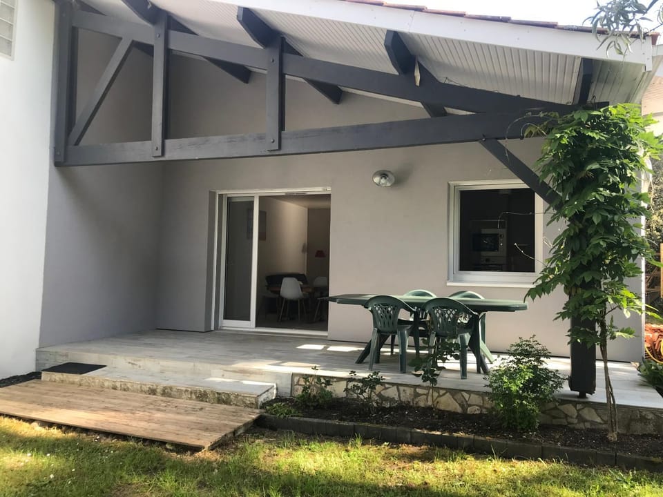 Property building, Balcony/Terrace