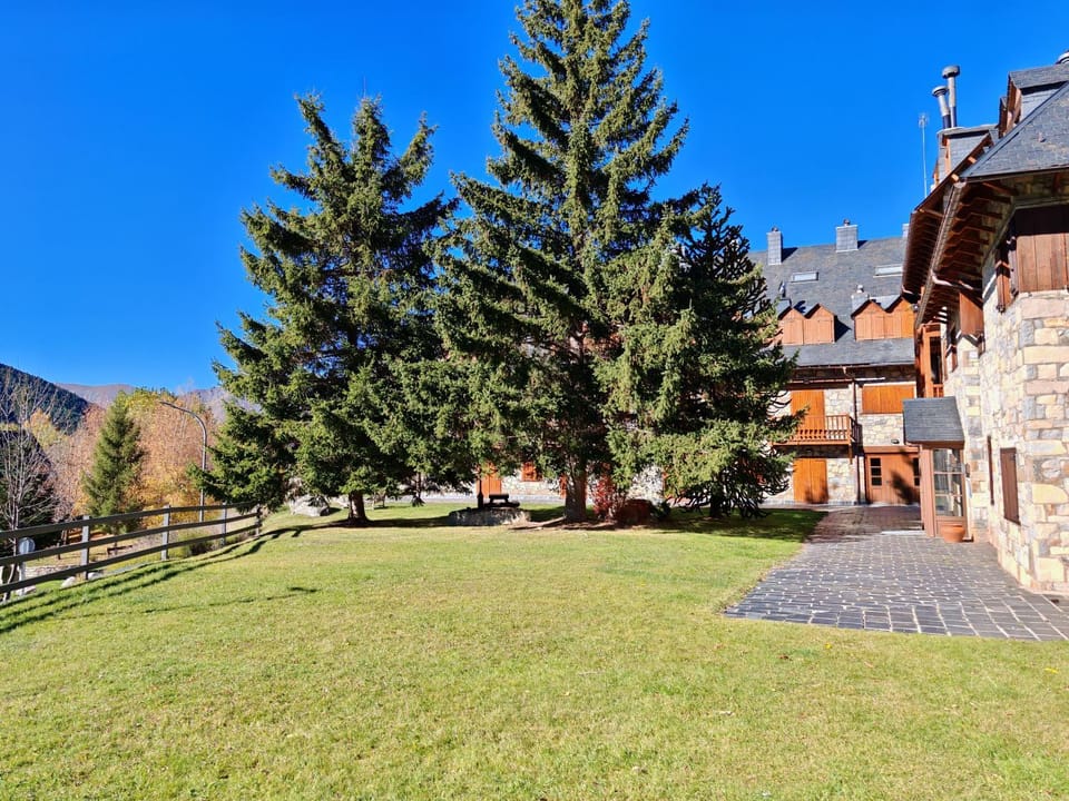Madera y espacio, tu dúplex funcional para famílias - Muntanyó 2 Apartment in Pla de l'Ermita